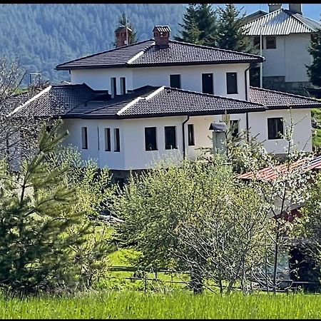 Къща За Гости Меча Стъпка Gela Εξωτερικό φωτογραφία